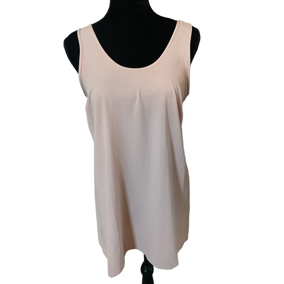 SPANX Tops - Spanx tank/ tunic in blush scoop neck sz Med